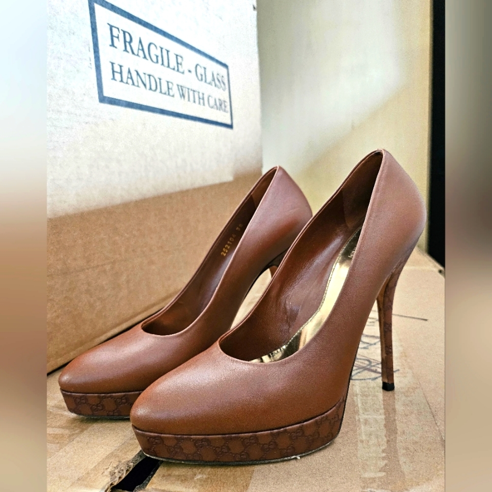 Gucci Brown Heels Size 38